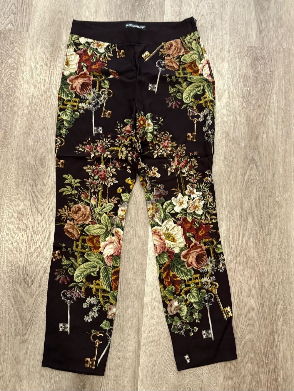 Dolce & Gabbana Brown Crepe Key Print Fitted Cropped Pants - Picture 4 of 11